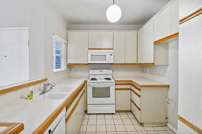 Foto del edificio - 27648 Susan Beth Way