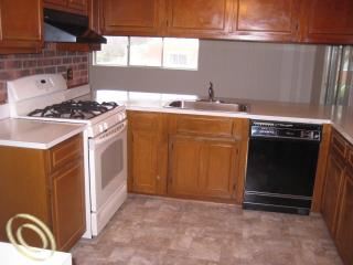 Building Photo - 16772 Park St