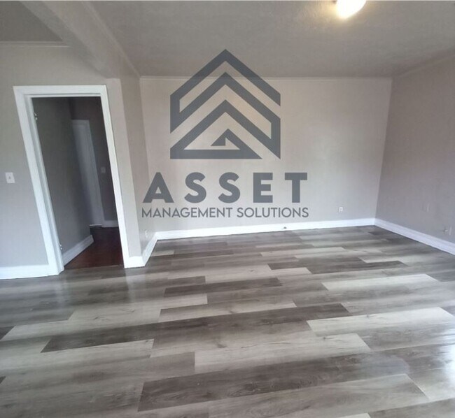 Building Photo - Cute 2 Bedroom Home!