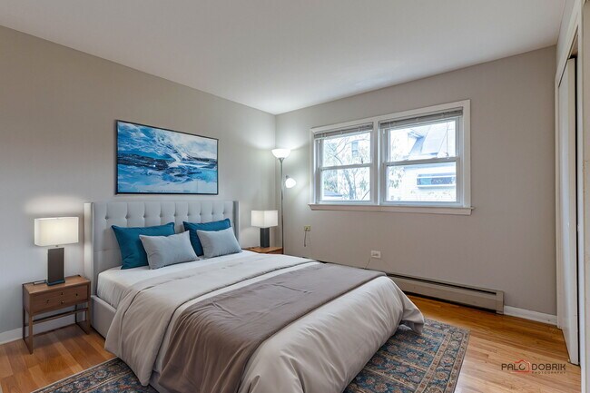 Master Bed - 207 E Palatine Rd