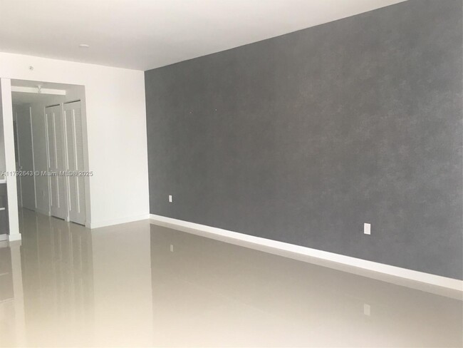 Foto del edificio - 488 NE 18th St