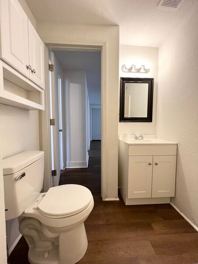 Foto del edificio - 3 Bedroom Home in Kalamazoo