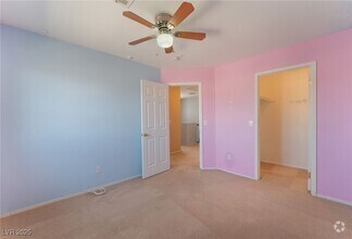 Building Photo - 907 Royalmile Way