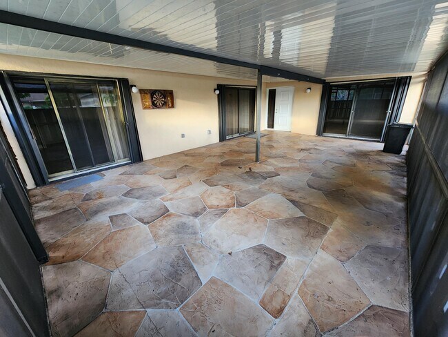 Foto del edificio - 8074 Ambach Way