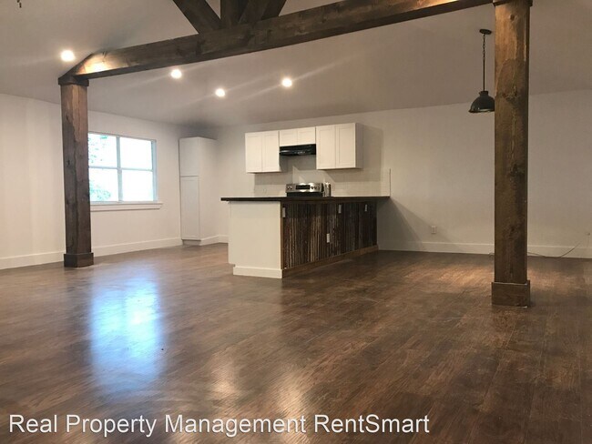 Building Photo - 3 br, 2 bath House - 8263 State Park Road