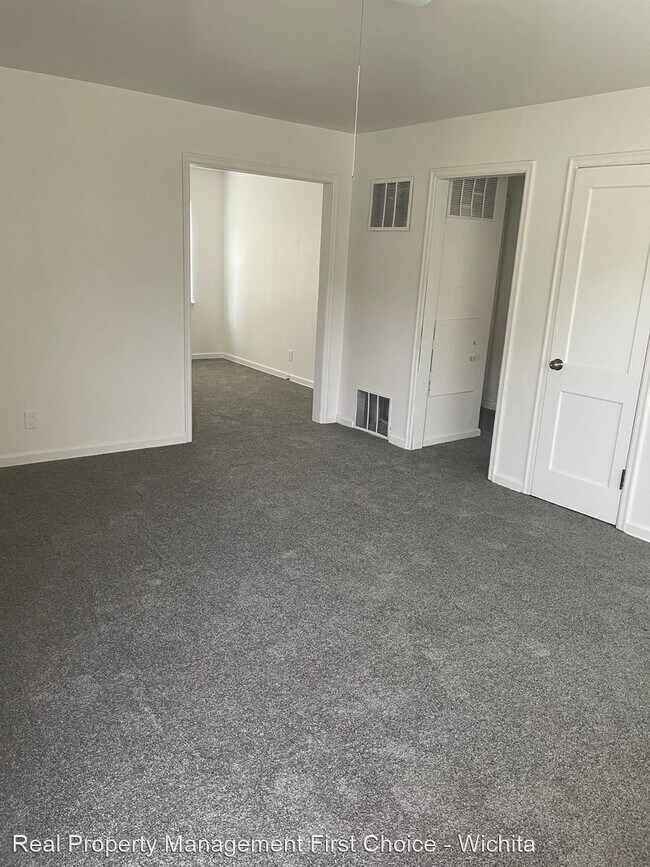 Building Photo - 2 br, 1 bath House - 740 S Hunter