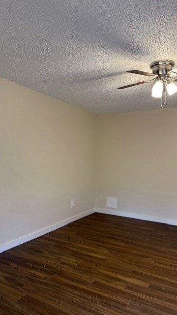 Building Photo - 451 Oakdale Dr