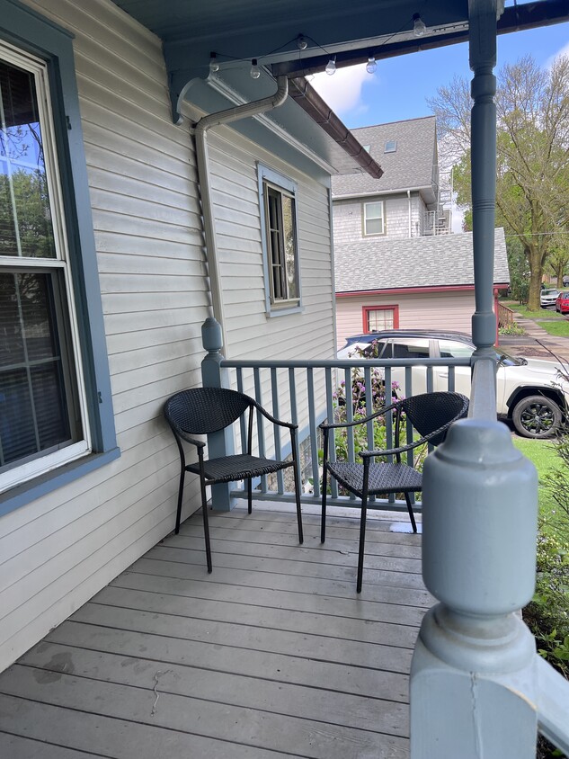 Front porch - 197 Brunswick St