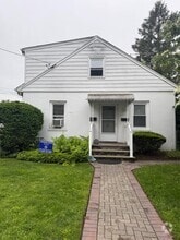 Building Photo - 76 5th Ave