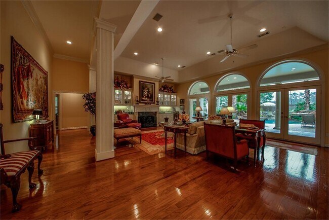 Foto del edificio - 43 Wincrest Falls Dr