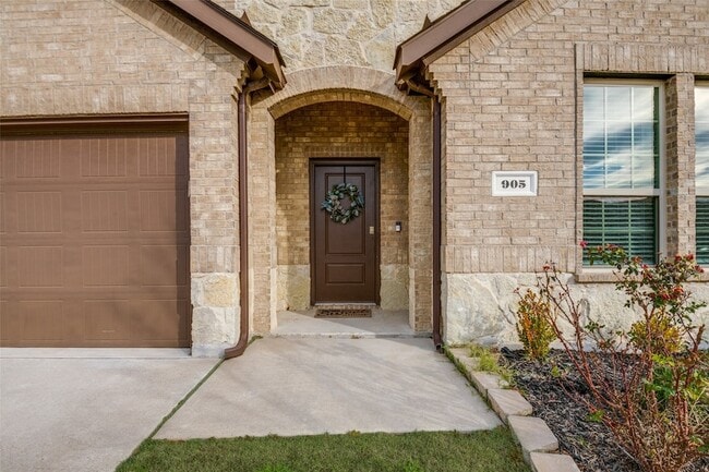 Building Photo - 905 Philadelphia St