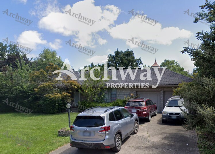 Primary Photo - 3837 S Woodland Ave