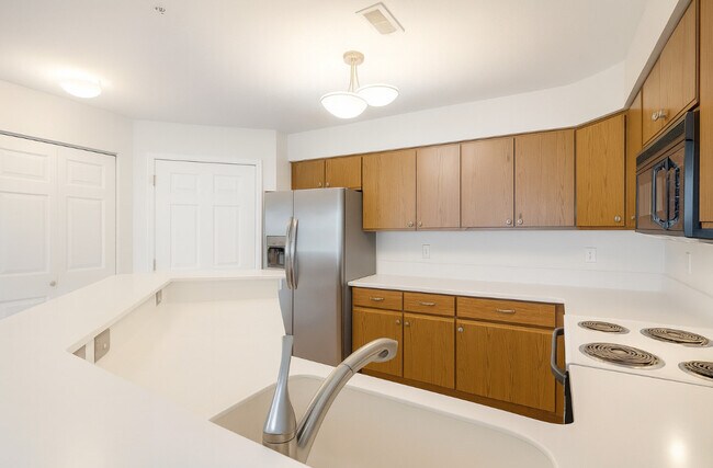 Foto del edificio - 1575 Oakfield Dr