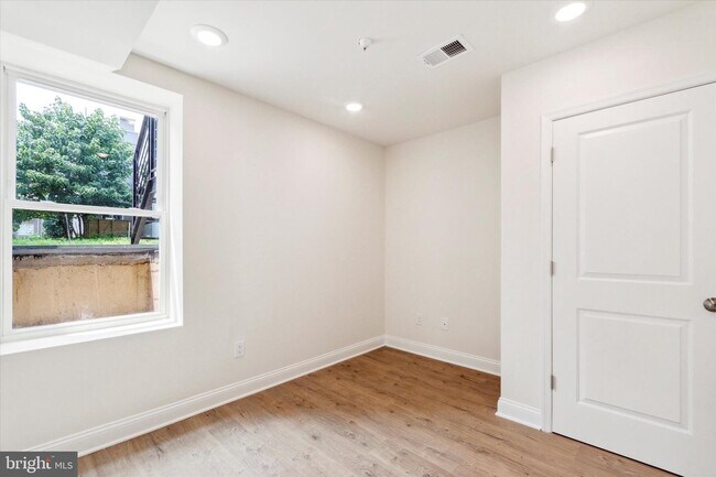 Foto del edificio - 2137 N 5th St