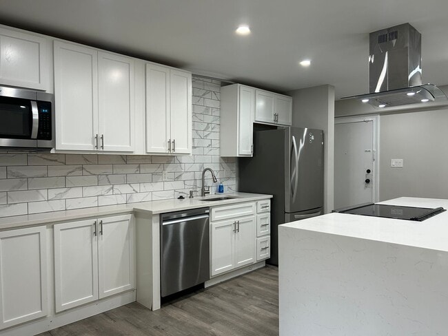 Building Photo - 2 Bd 2 Bath Condo in Shadowood Ready for M...