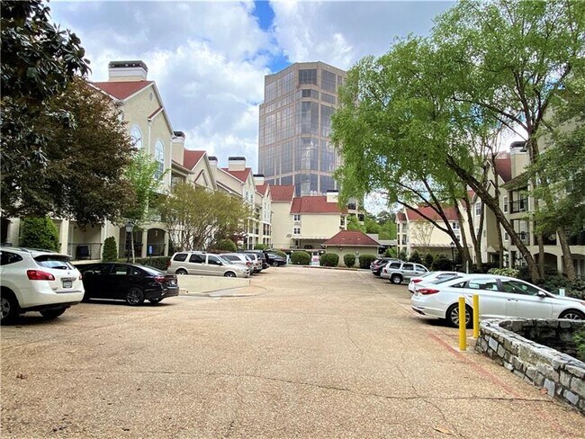 Foto del edificio - 3655 Habersham Rd NE
