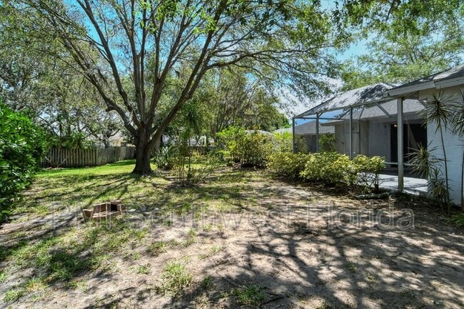 Building Photo - 607 Oak River Ct