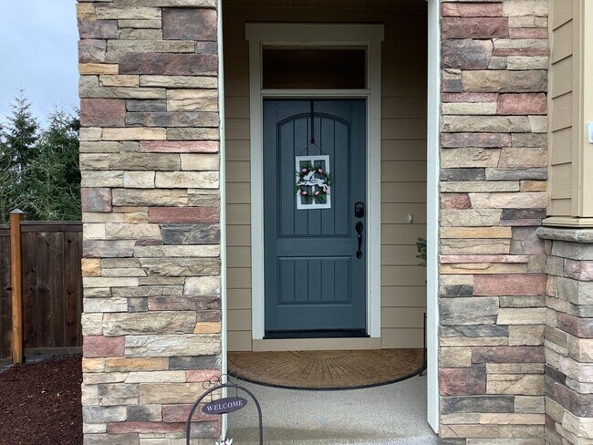 Foto del edificio - Beautiful Eugene 4-bed 3-bath 4100 sq. foo...