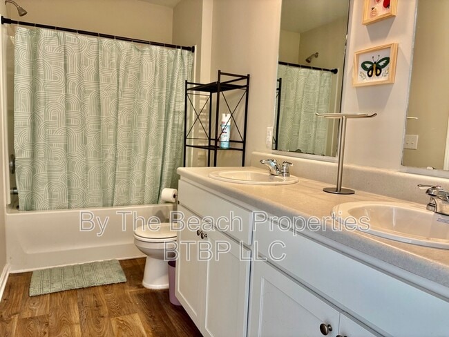 Foto del edificio - 194 Spencer Cir