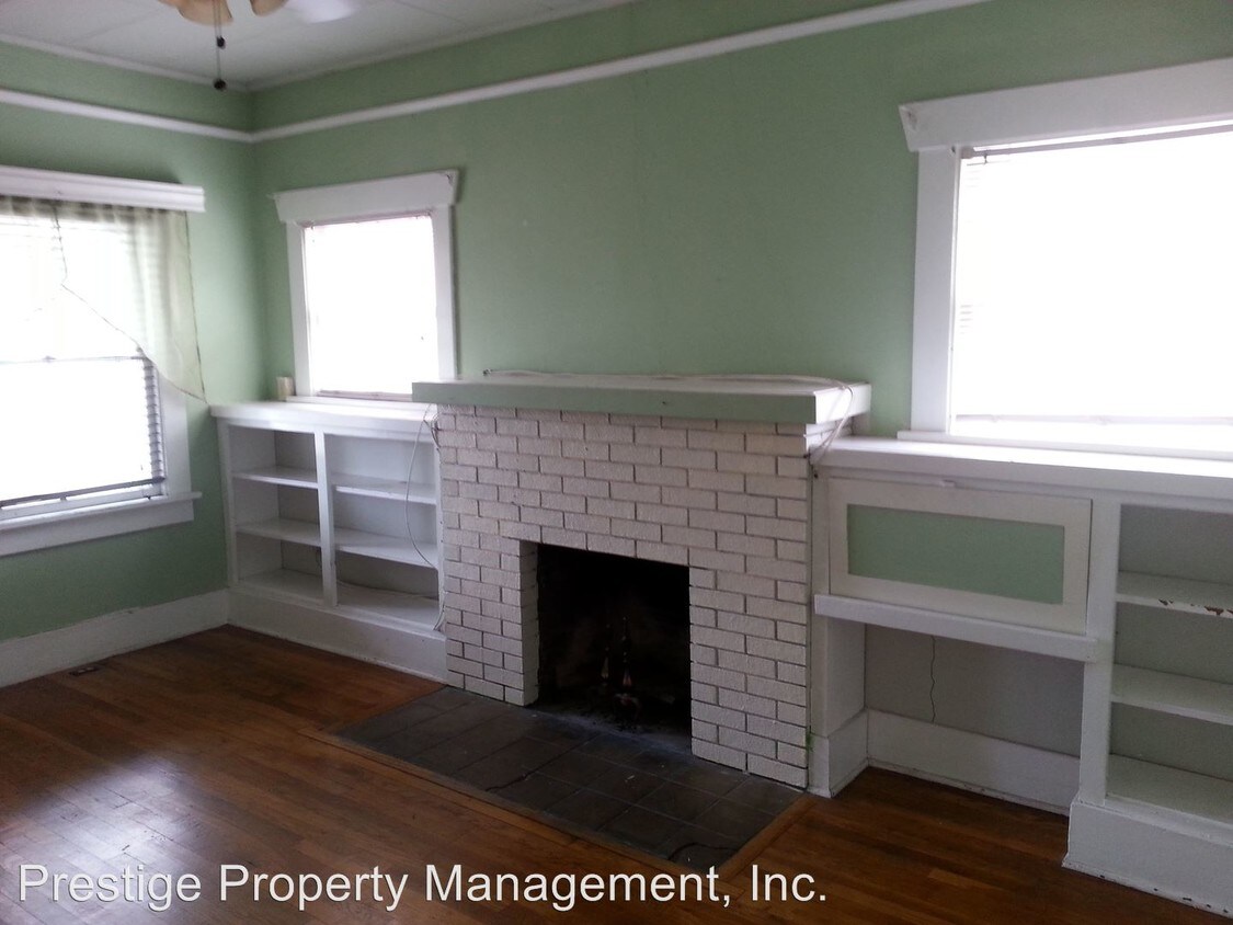 Building Photo - 215 N Bean Ave