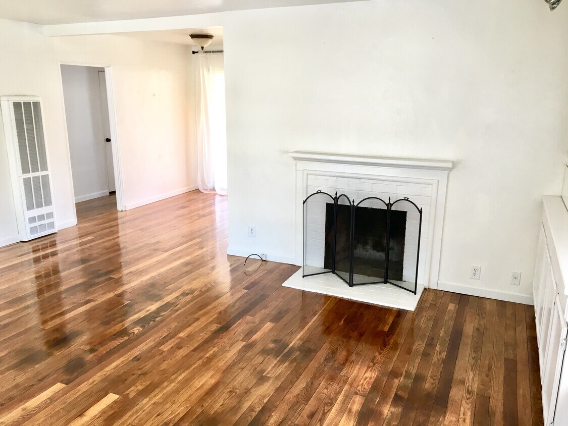 Primary Photo - 125 edith st