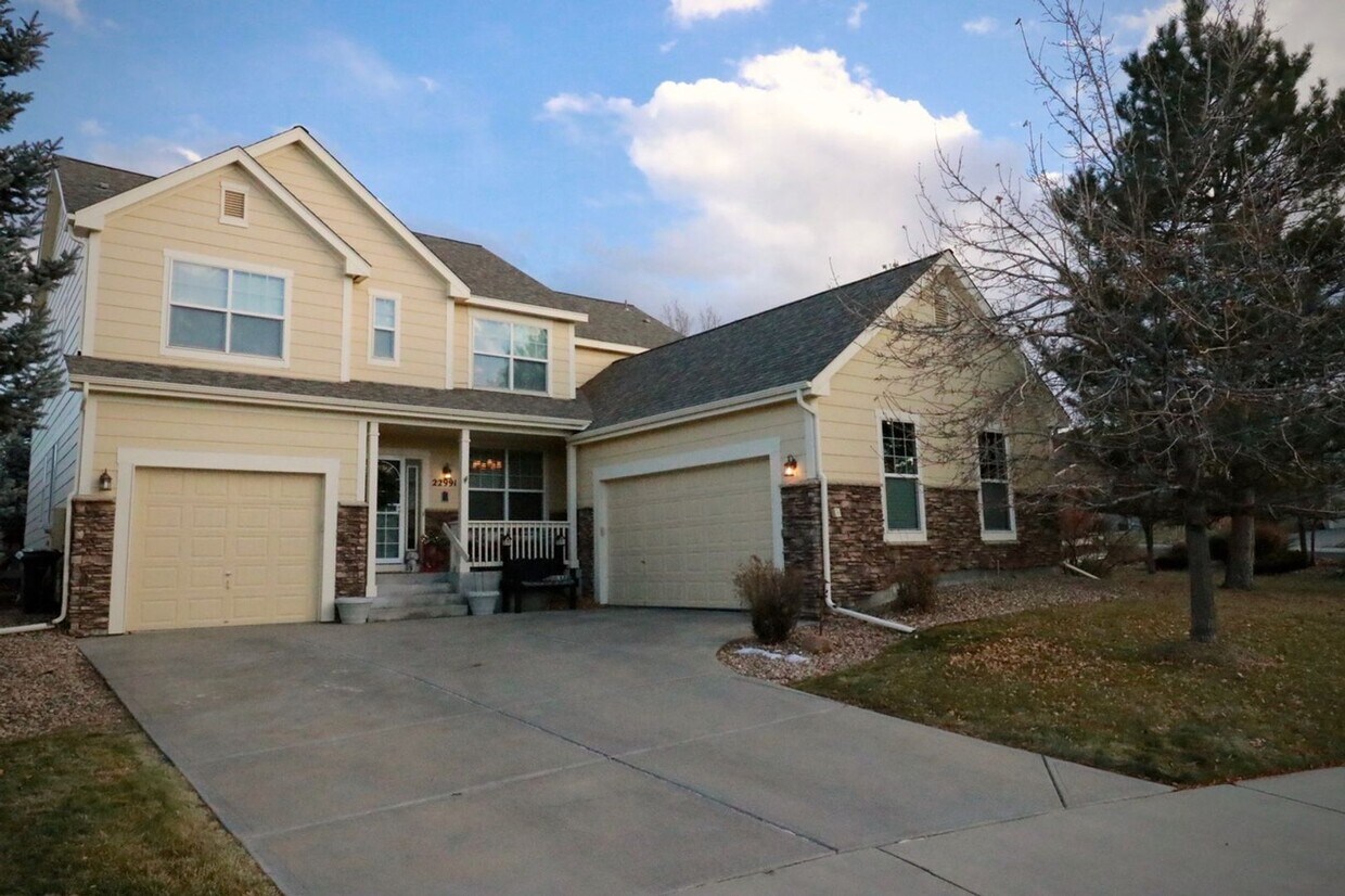 Primary Photo - Beautiful custom single family home in the...