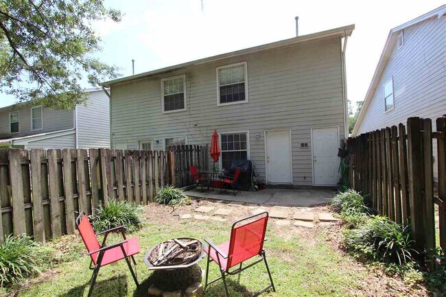 Building Photo - 2518 Golden Park Ln