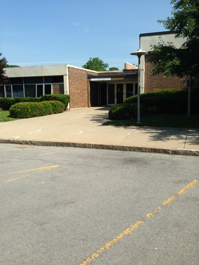 Primary Photo - 25 1st St