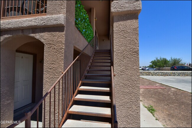 Foto del edificio - 3404 Blue Earth Ln