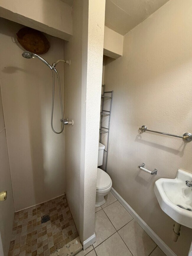 Foto del edificio - Charming 3 Bedroom Ranch Home for Rent in the Heart of Colorado Springs