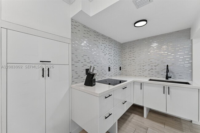 Foto del edificio - 1664 SW 28th Terrace