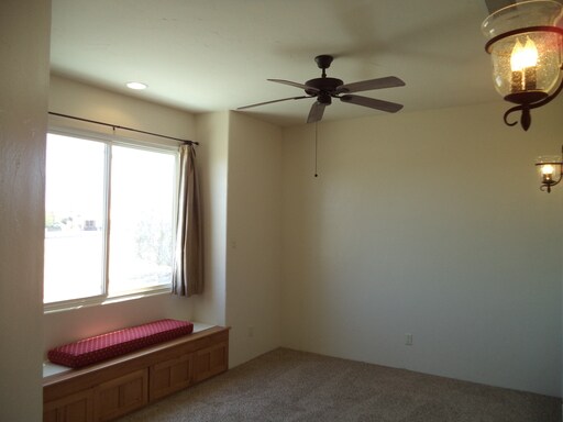 Building Photo - 3561 Newcastle Dr SE