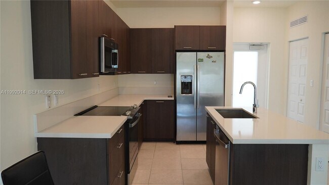 Foto del edificio - 8301 NW 41st St