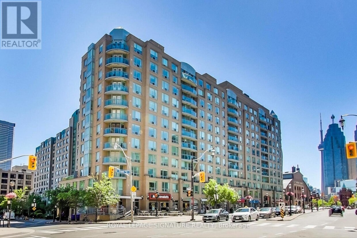 Primary Photo - 109-109 Front St E