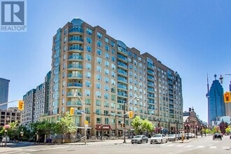 Building Photo - 109-109 Front St E