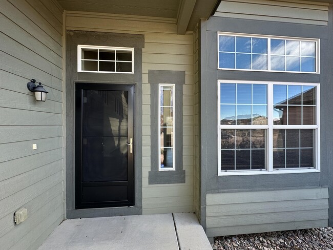 Building Photo - 10222 Desert Bloom Way