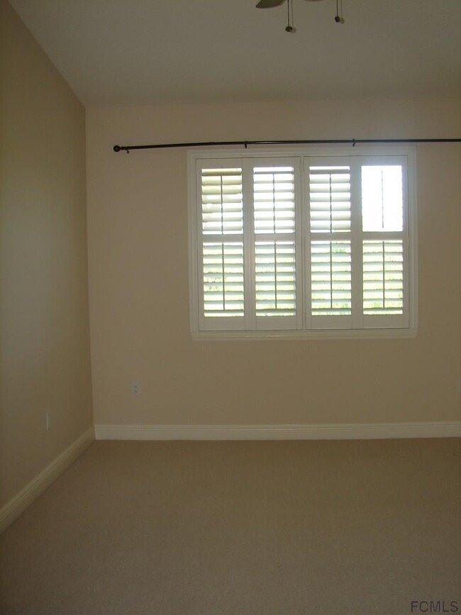 Building Photo - 35 Riverview Bend S