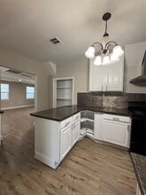 Building Photo - 4106 Darby St