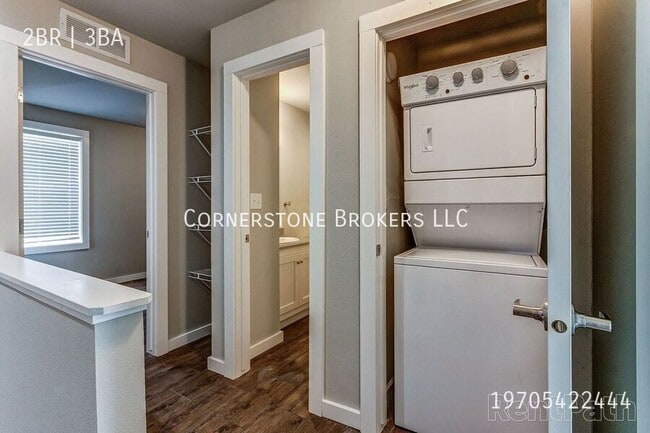 Building Photo - 217 Drai St