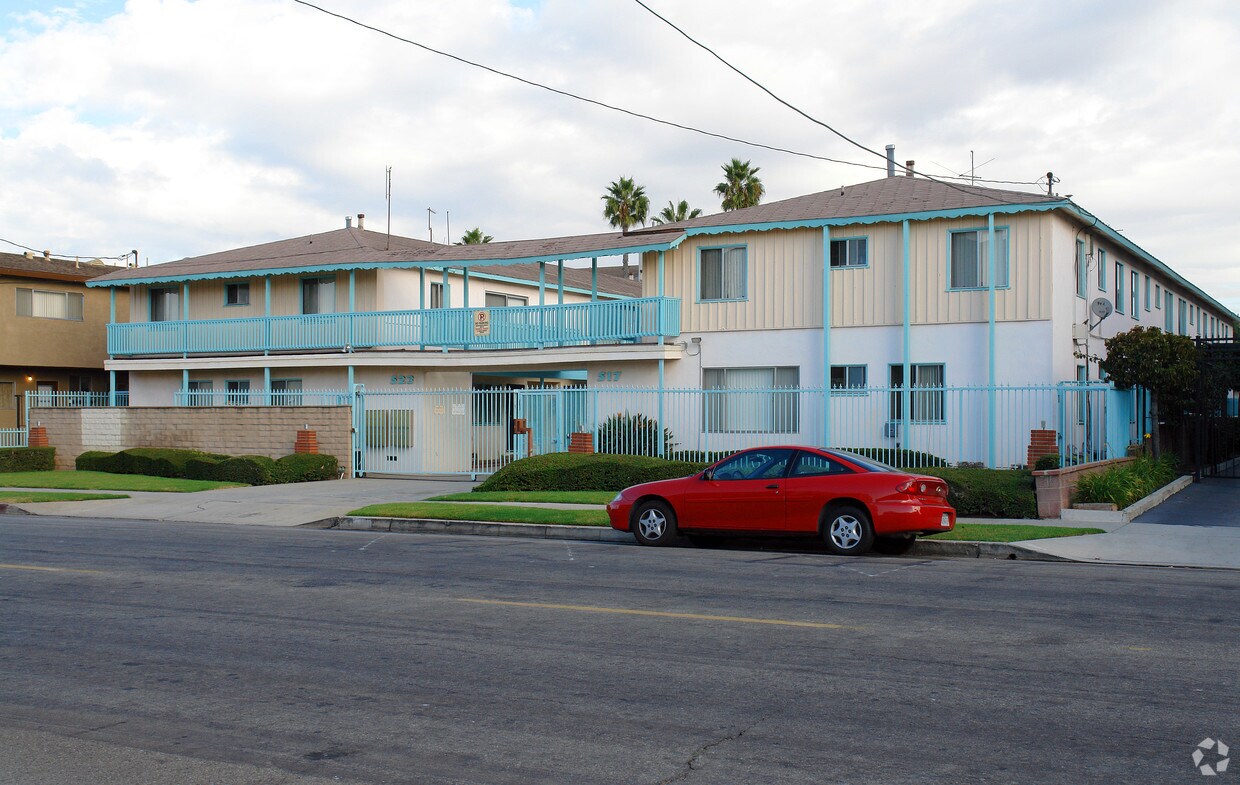 Foto del edificio - Not Ours