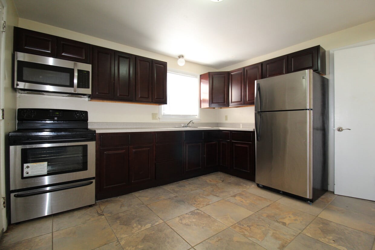 Building Photo - 14-20 Sisson St