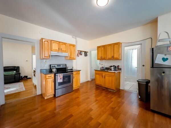Building Photo - 18 Egleston St