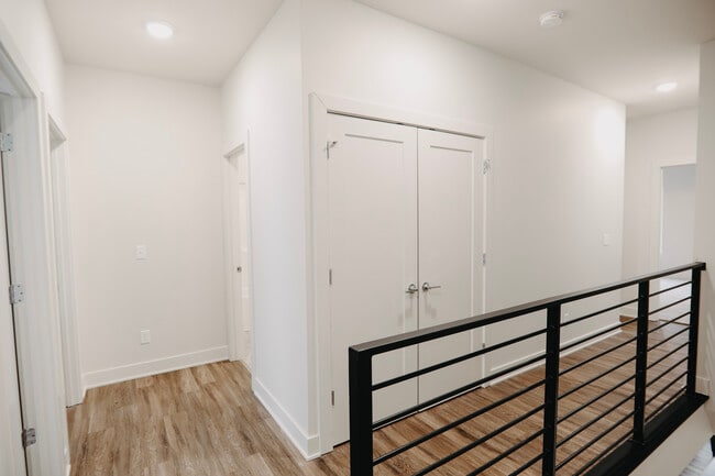 Townhome - Winding Springs