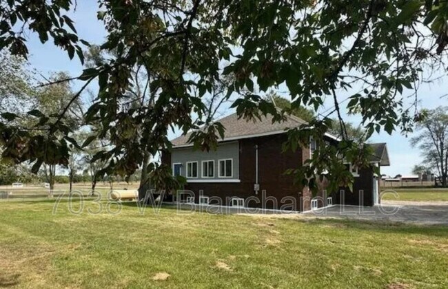 Foto del edificio - 7038 W Blanchard Rd