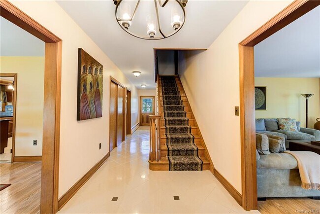 Foto del edificio - 60 Downing Ave