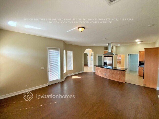 Building Photo - 101 Jacaranda Ct