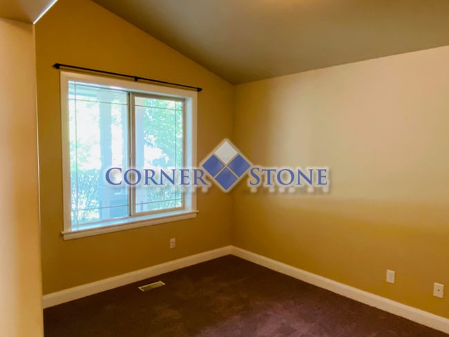 Building Photo - 1764 Ridge Way