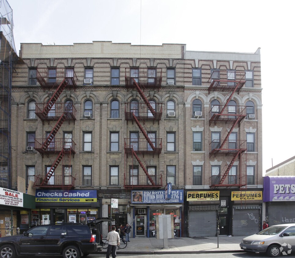 Building Photo - 126 Graham Ave