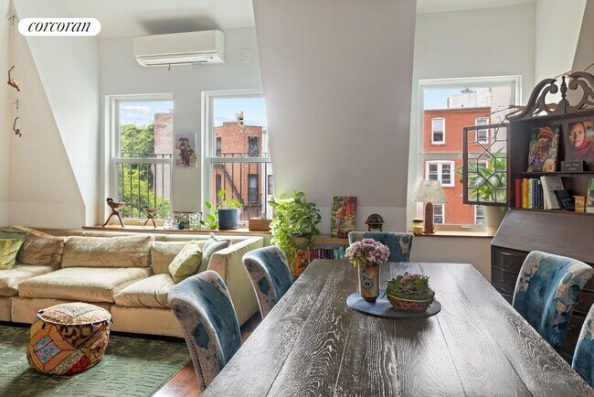 Foto del edificio - 1372 Dean St