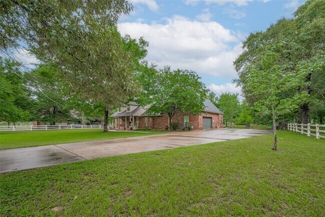 Foto del edificio - 9072 Grand Lake Estates Dr